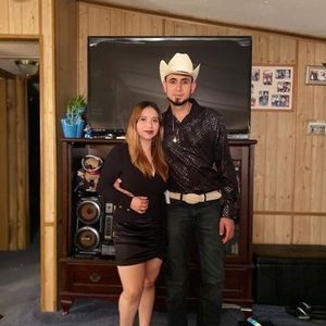 Meet your Posher, Santos